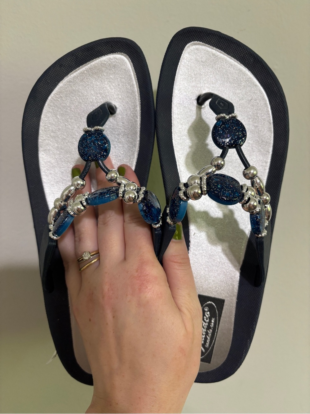 Grandco Sandals Navy Beaded Thong Sandals NWT 9 - Picture 6 of 6